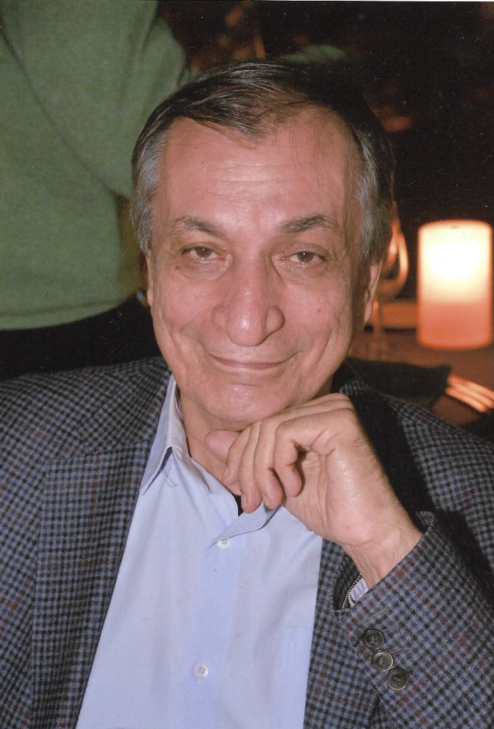 Biblioteca recebe acervo de Antonio Cicero